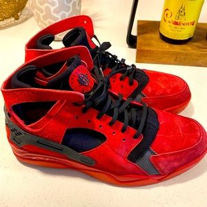 Air Flight Huarache University Black/Red 11